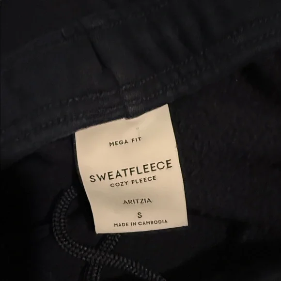 Aritzia Admiral Sweatset - Picture 3 of 3